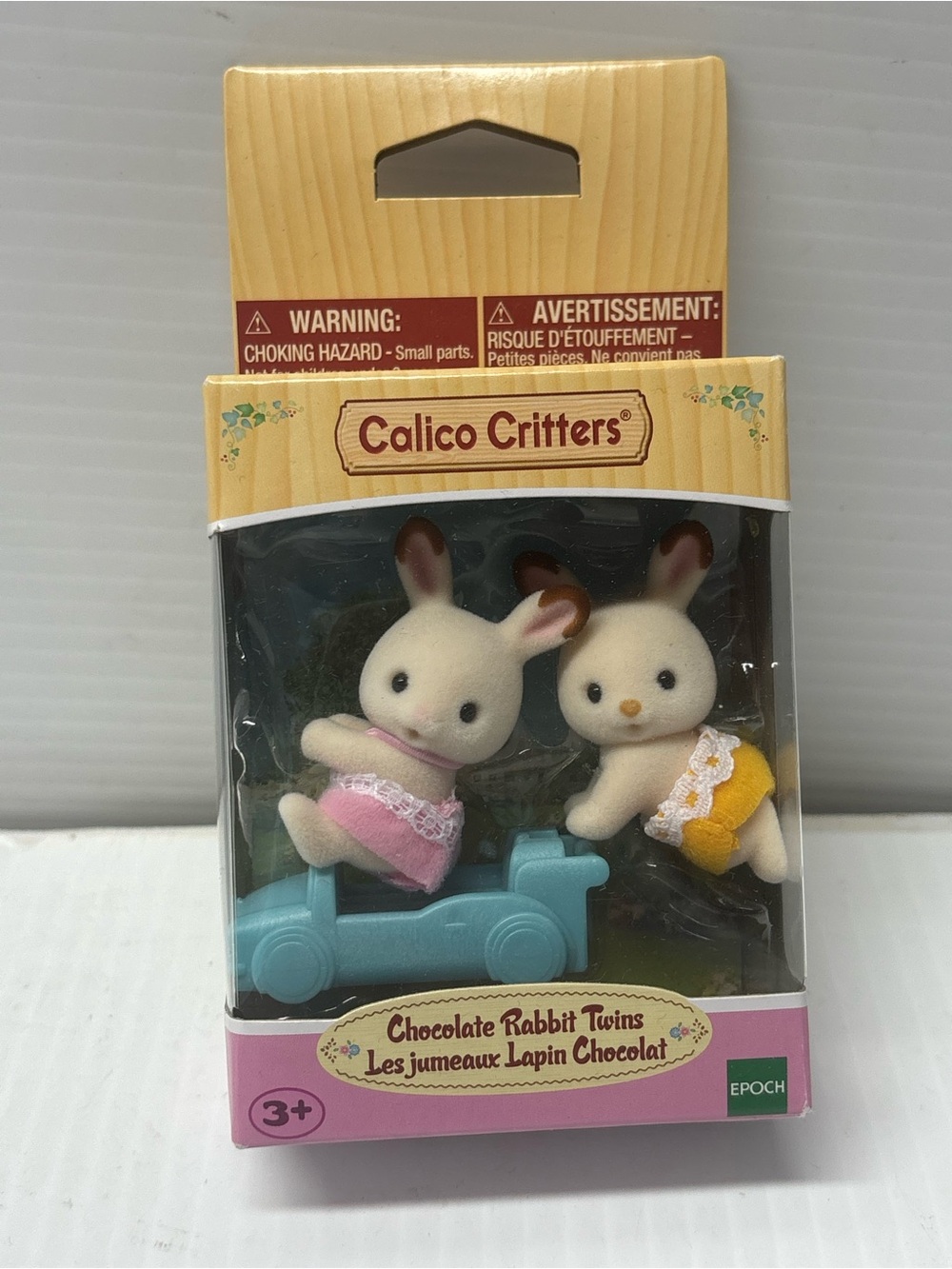 Calico Critters Chocolate Rabbit Twins Playset - White with Pink & Yellow NEW